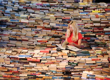 girl reading books